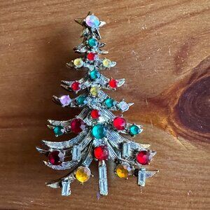 Vintage Hollycraft Brass tone Multicolor Rhinestone Christmas Tree Brooch